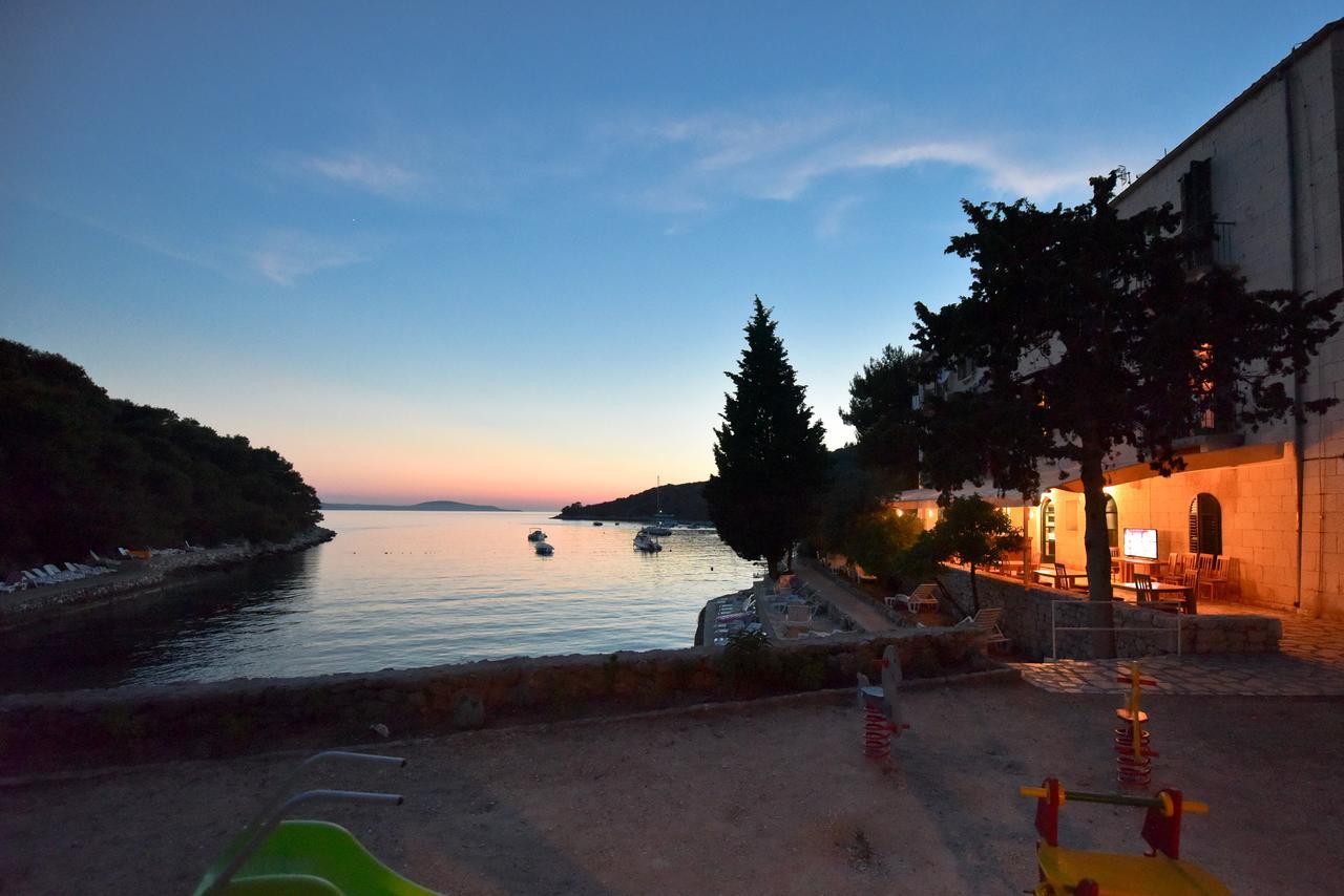 Hotel Sirena Hvar Hvar Town Bagian luar foto